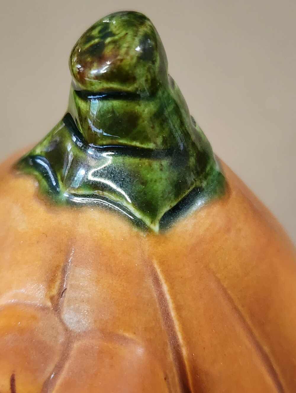 Halloween Ceramic Anthropomorphic Pumpkin Silly Face Handpainted 3.75" Decorativ - Picture 6 of 10